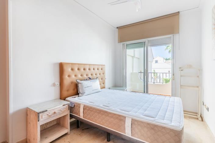 Image No.8-3 Bed Townhouse for sale