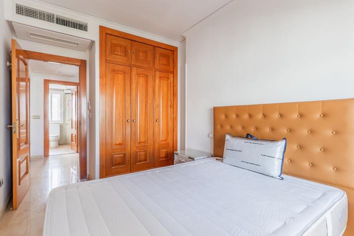 Image No.9-3 Bed Townhouse for sale