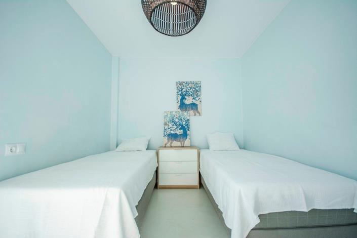 Image No.10-3 Bed Apartment for sale