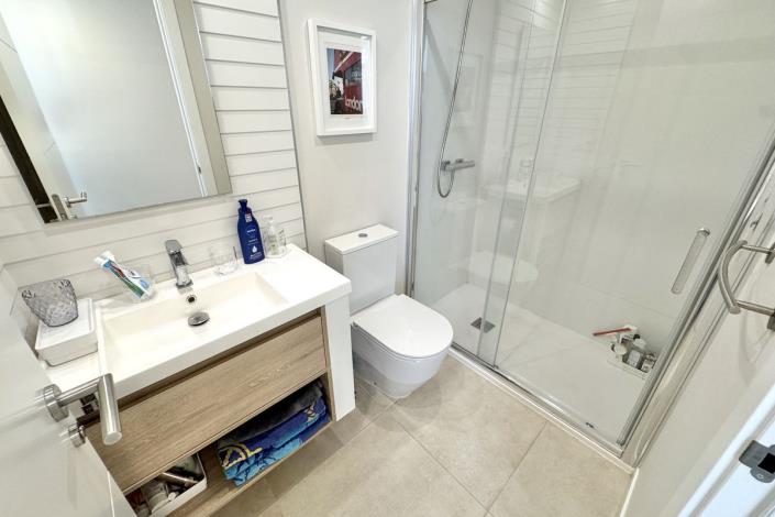 Image No.10-3 Bed Apartment for sale