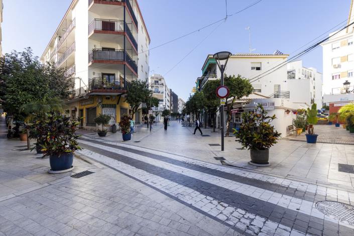 Image No.12-2 Bed Apartment for sale