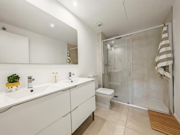 Image No.9-4 Bed Townhouse for sale