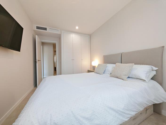 Image No.11-4 Bed Townhouse for sale