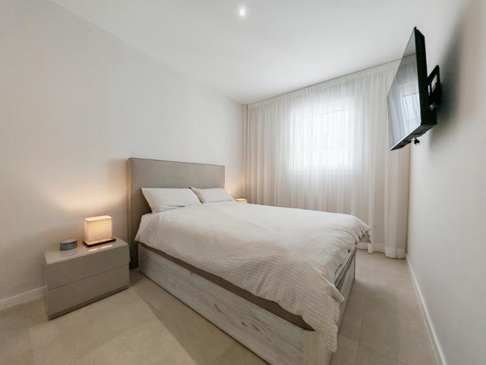 Image No.15-4 Bed Townhouse for sale