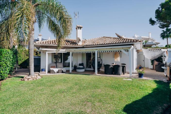 Image No.1-3 Bed Villa / Detached for sale