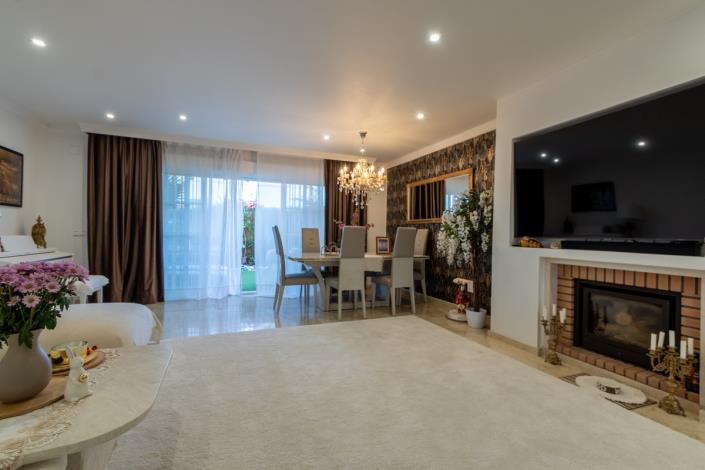 Image No.3-4 Bed Townhouse for sale