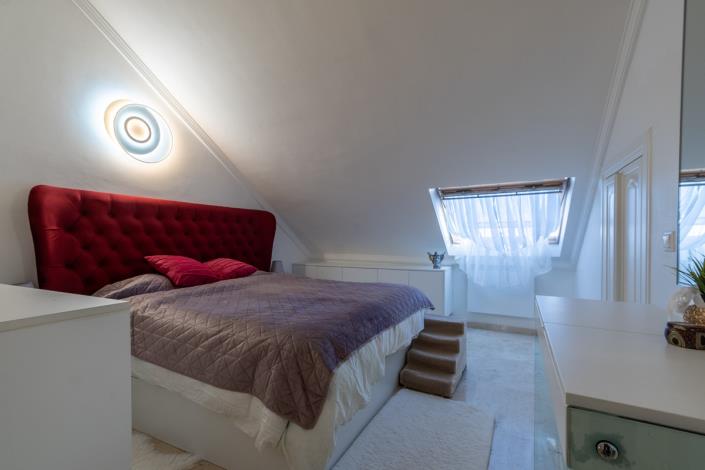 Image No.9-4 Bed Townhouse for sale