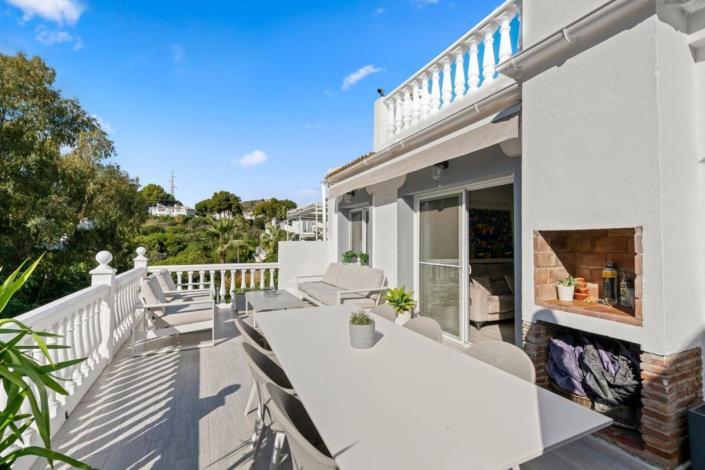 Image No.15-4 Bed Townhouse for sale