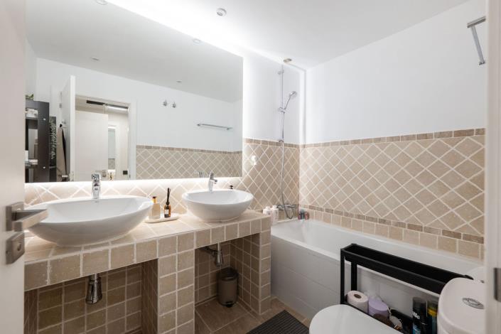 Image No.10-2 Bed Apartment for sale