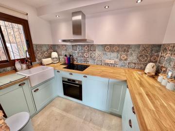 11-20939a0134ad724a8cb2a801094d15a4