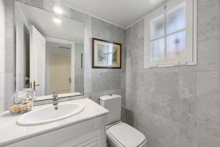 Image No.9-3 Bed Townhouse for sale