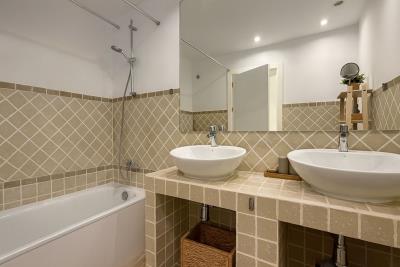 18-cc72f169493c096e712837ff5d8b6e41