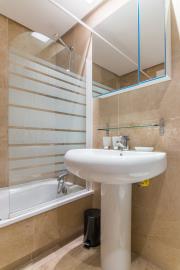 12-53013098fcab6c38b1379cd33298e050