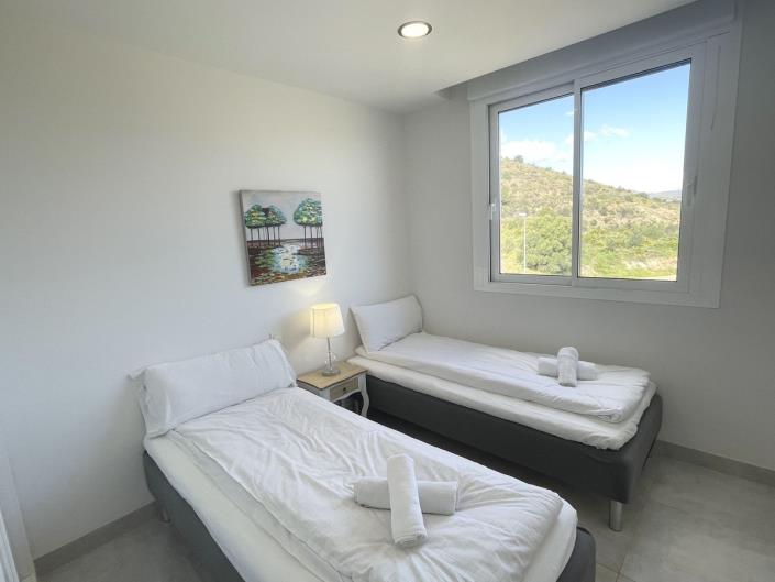 Image No.13-3 Bed Apartment for sale