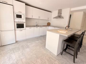 16-ec67b526875bf0124b6ce4328a754439