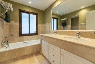 33-f37a7fab00fce6ff6b895520b67d6d6d