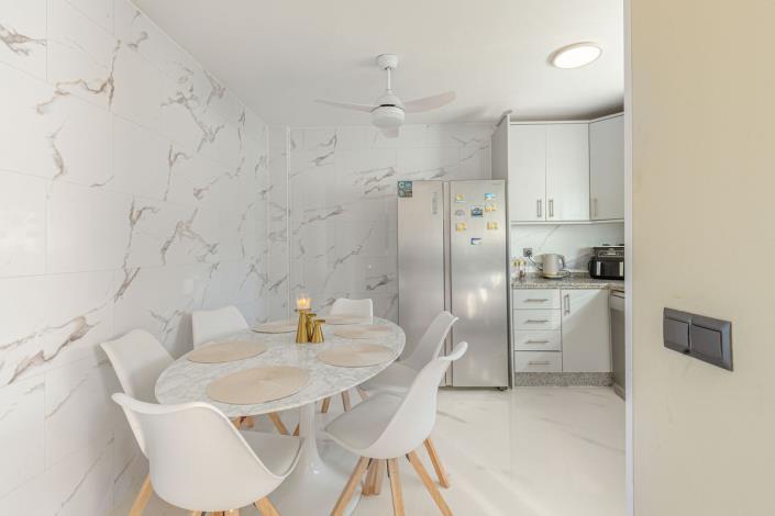 Image No.6-5 Bed Townhouse for sale