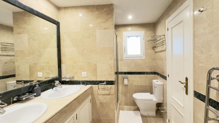 Image No.13-2 Bed Apartment for sale