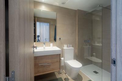 10-bb915d1cb19341576dcdc994b81ab9c5