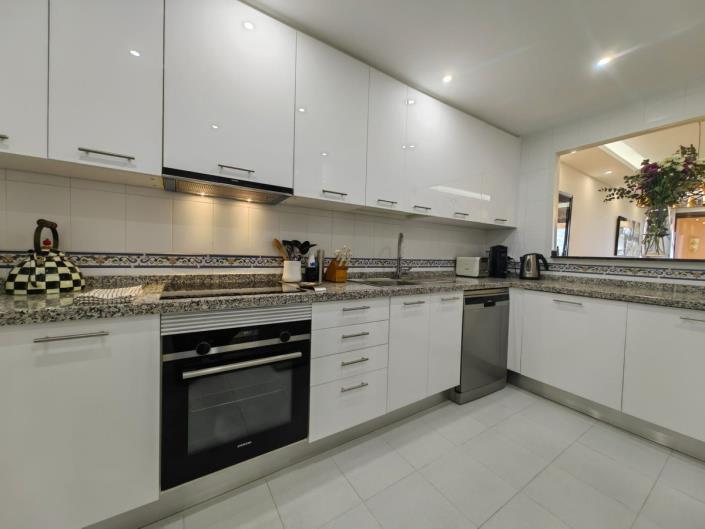 Image No.14-2 Bed Apartment for sale