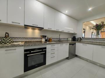 31-5e8b9eb86a2d455eeaf43a7bbf3ccd12