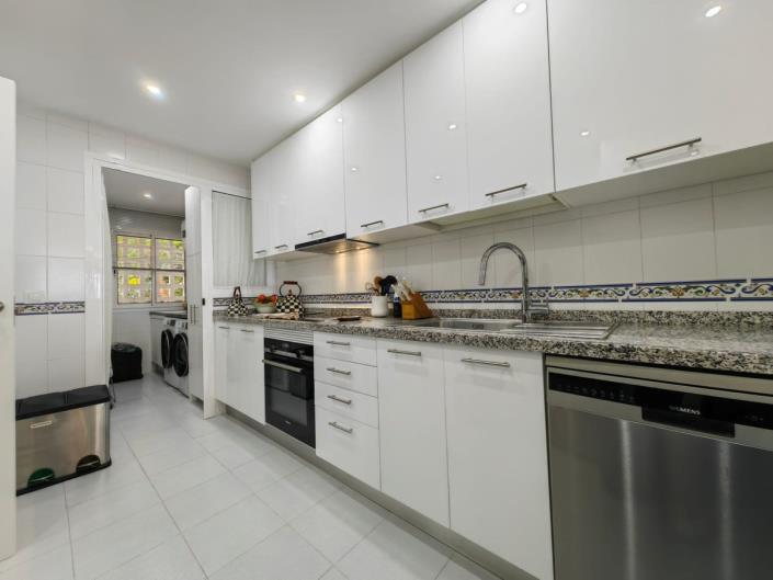 Image No.15-2 Bed Apartment for sale