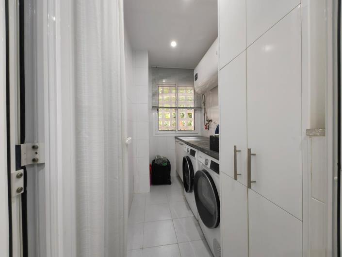 Image No.18-2 Bed Apartment for sale