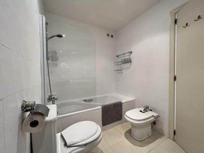 Image No.8-Appartement de 2 chambres à vendre à Calahonda