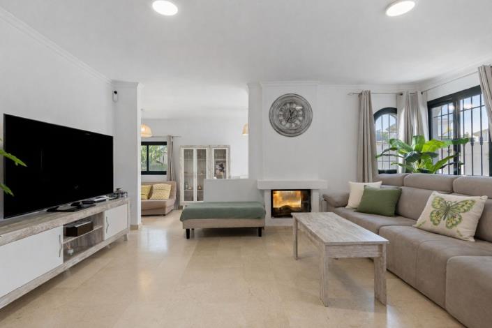 Image No.3-3 Bed House for sale