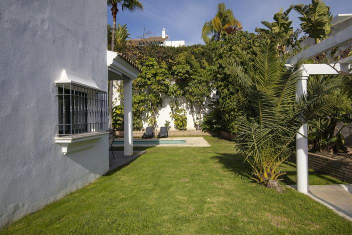 Image No.17-3 Bed House for sale