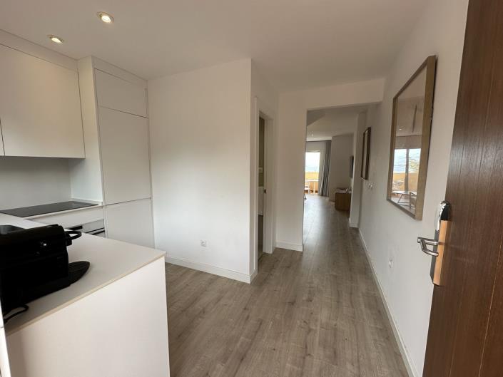 Image No.9-2 Bed Townhouse for sale