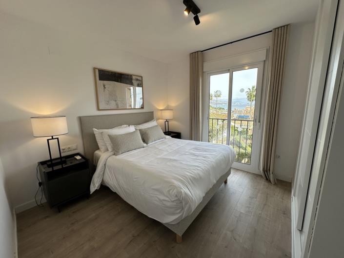 Image No.15-2 Bed Townhouse for sale