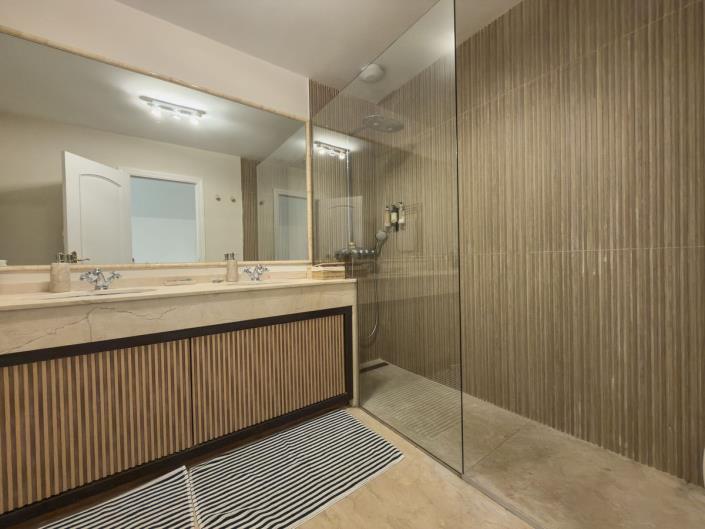 Image No.14-4 Bed Apartment for sale