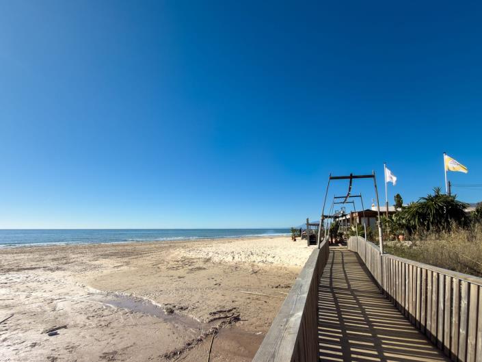 Image No.24-4 Bed Apartment for sale