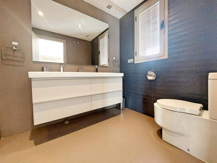 Image No.10-3 Bed Penthouse for sale