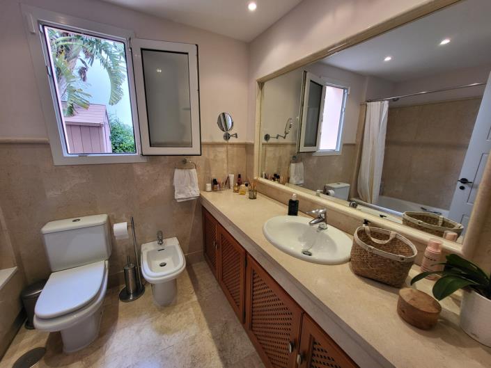 Image No.10-3 Bed Apartment for sale