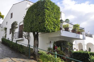 12-53013098fcab6c38b1379cd33298e050