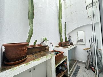 11-20939a0134ad724a8cb2a801094d15a4