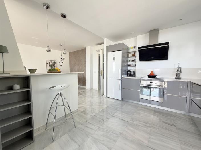 Image No.10-3 Bed Semi-Detached for sale