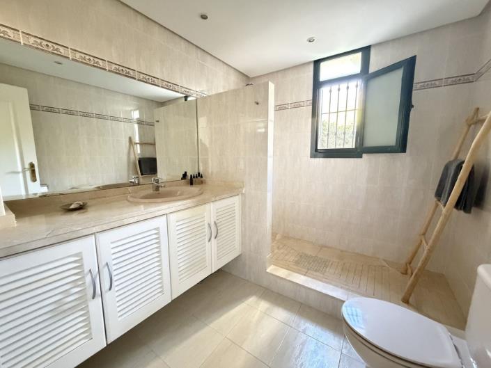 Image No.20-3 Bed Semi-Detached for sale