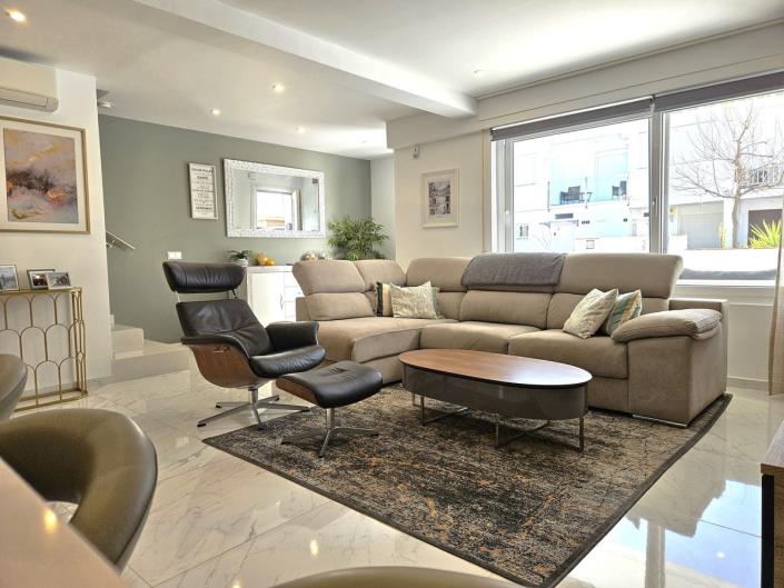 Image No.3-4 Bed Townhouse for sale