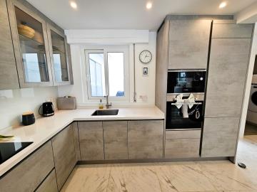 10-bb915d1cb19341576dcdc994b81ab9c5