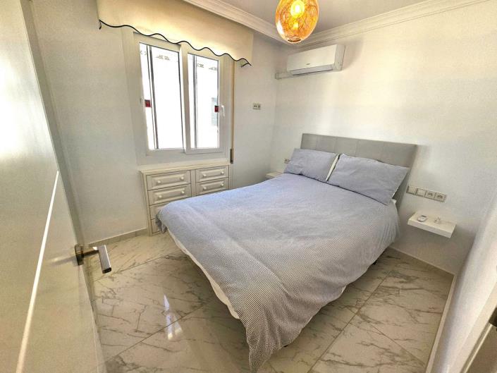 Image No.11-4 Bed Townhouse for sale