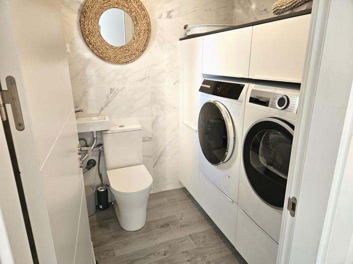 Image No.15-4 Bed Townhouse for sale