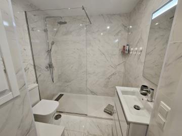 18-cc72f169493c096e712837ff5d8b6e41