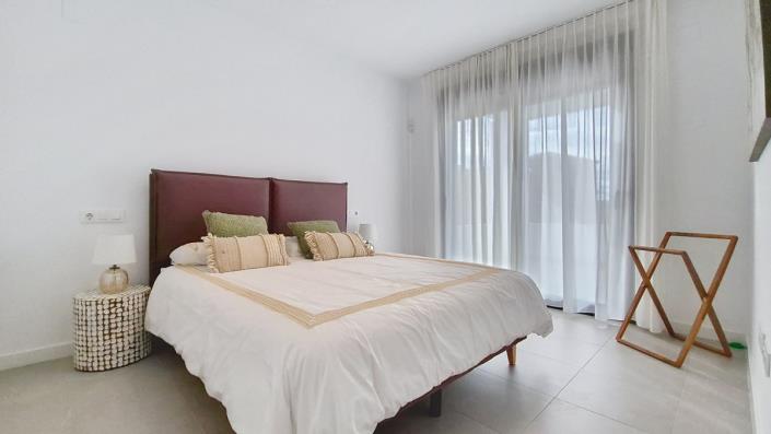 Image No.8-3 Bed Apartment for sale