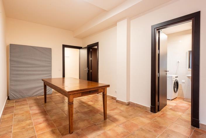 Image No.23-4 Bed Townhouse for sale