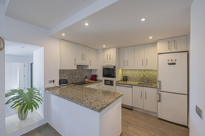 Image No.8-2 Bed Apartment for sale