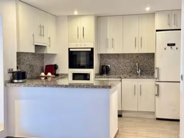 Image No.9-2 Bed Apartment for sale