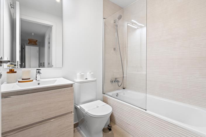 Image No.11-3 Bed Apartment for sale